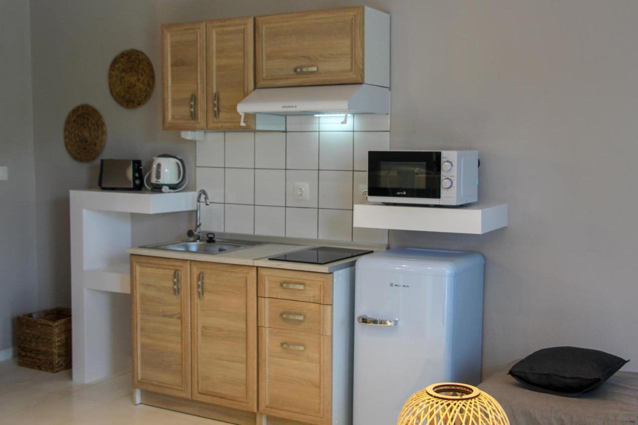 Lamprini'S Deluxe Studios Тасос Экстерьер фото